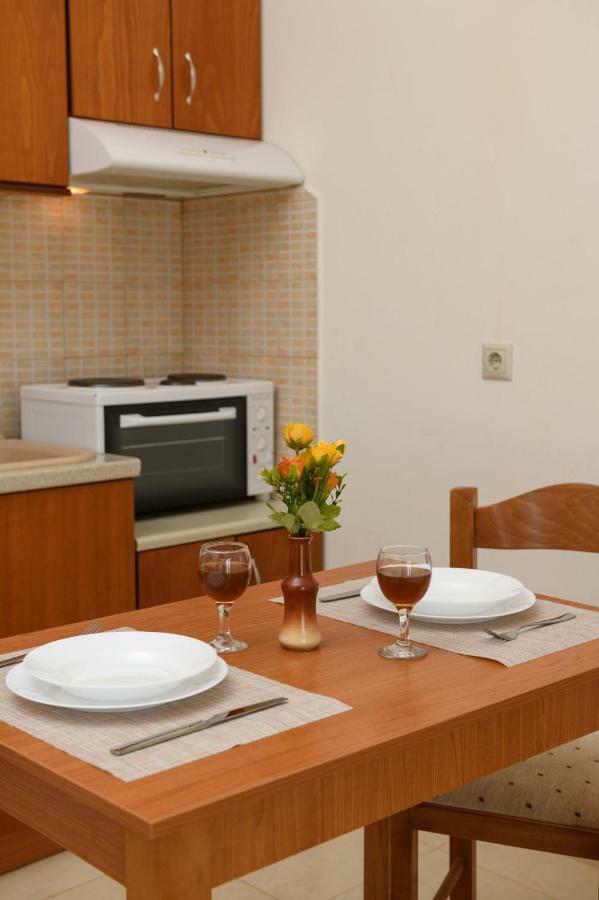 Coral Sea Apartment